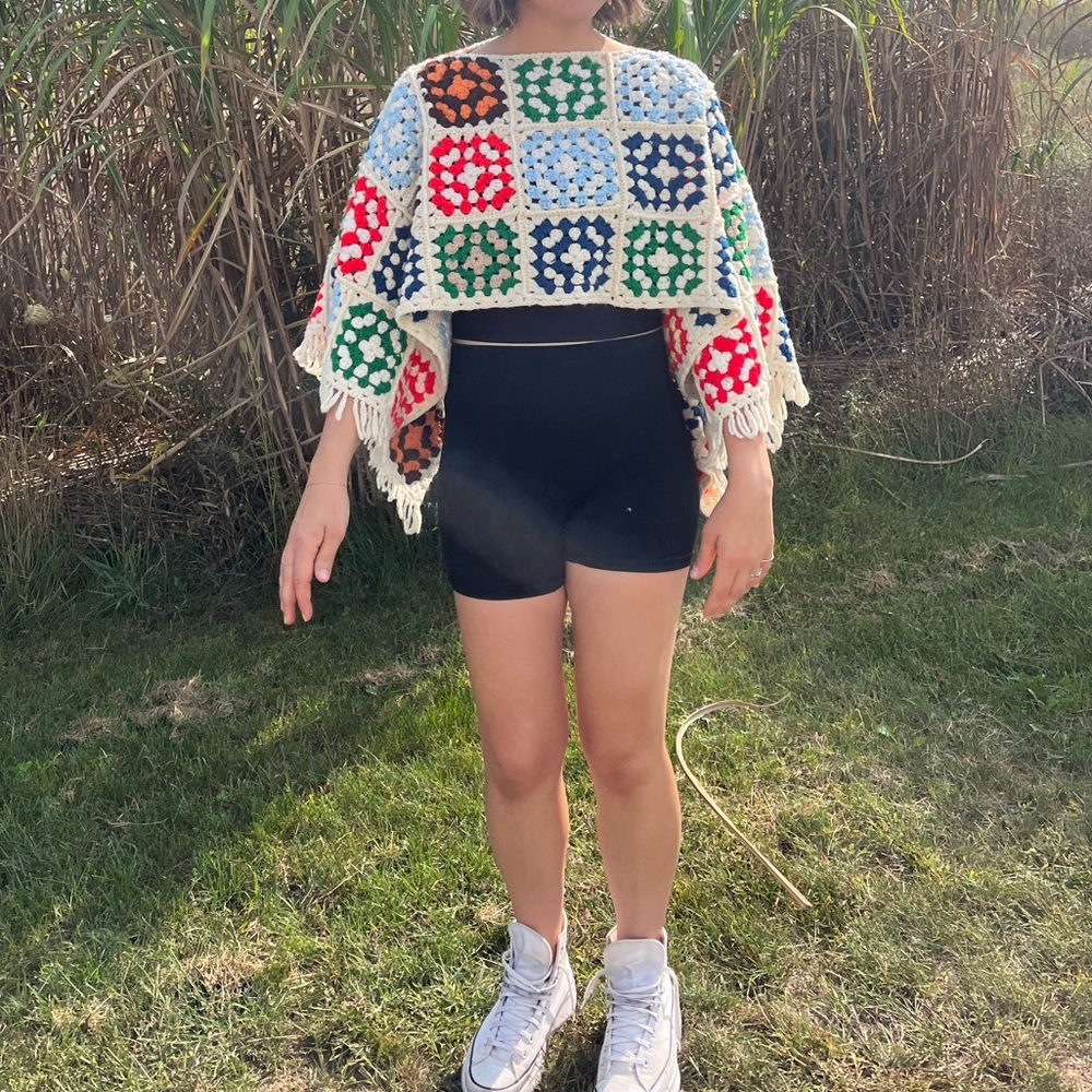 Granny square shrug - crop top